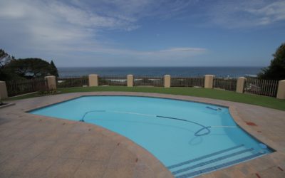 UMZUMBE: 4 Bedroom – 3 bathroom home. Stunning sea views and fully equipped for self catering. Dstv, smart t.v and wifi hotspot.